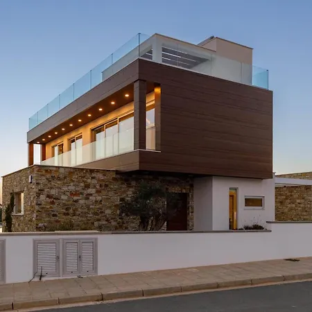 Villa Bridge Seaview