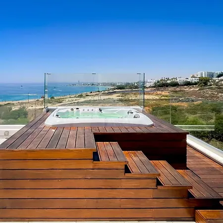 Villa Bridge Seaview